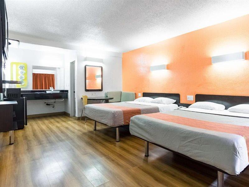 Motel 6-Long Beach, Ca - International City Bagian luar foto