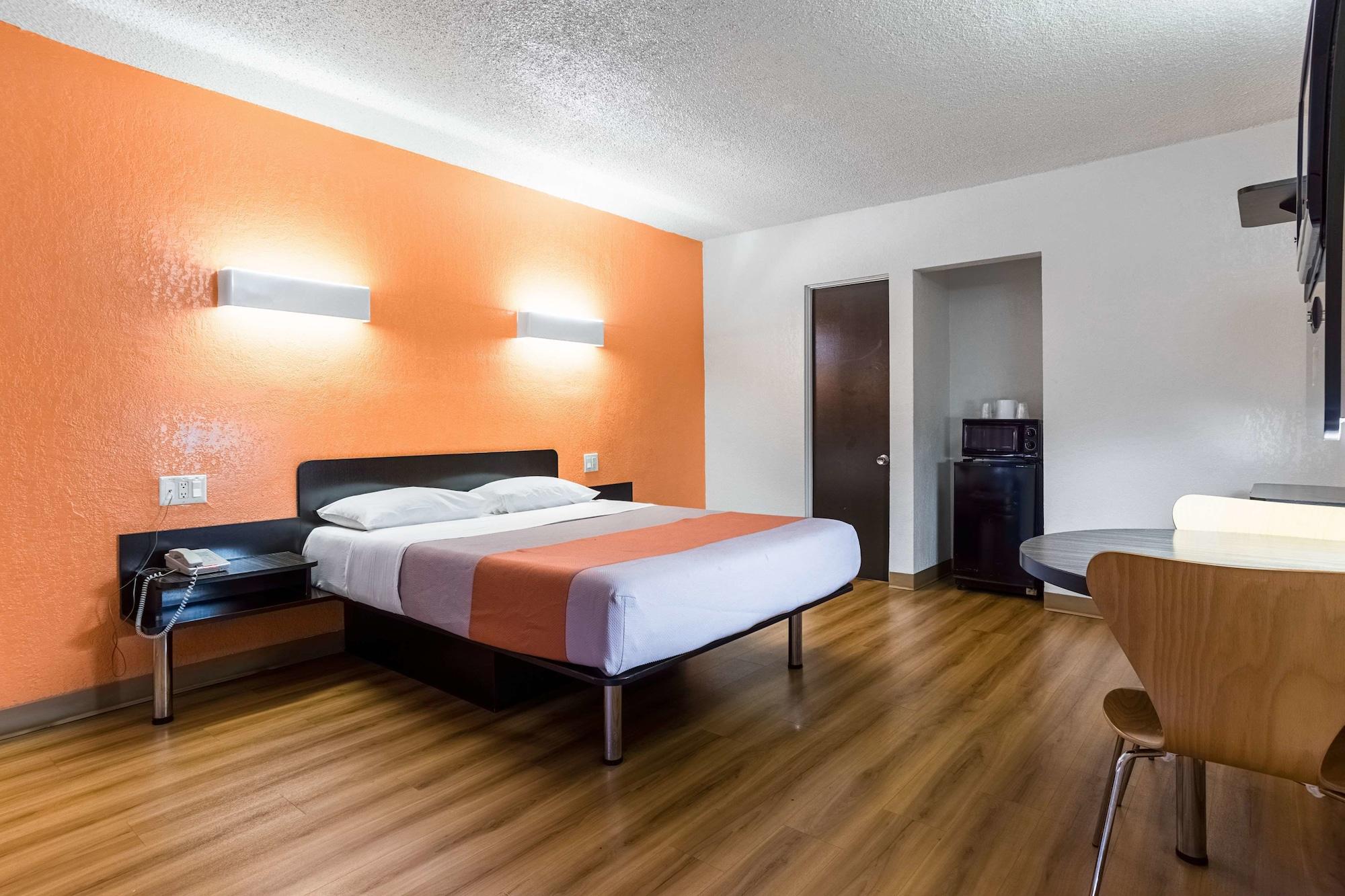 Motel 6-Long Beach, Ca - International City Bagian luar foto