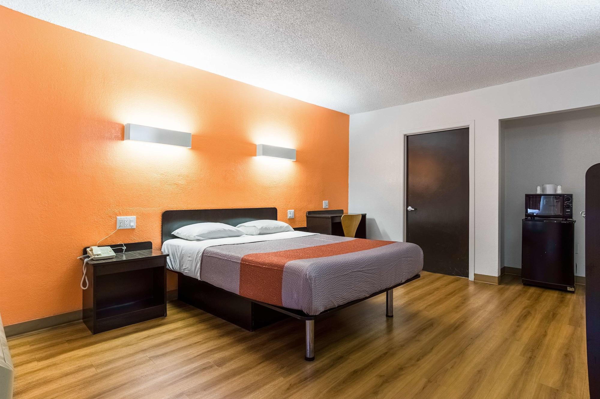 Motel 6-Long Beach, Ca - International City Bagian luar foto
