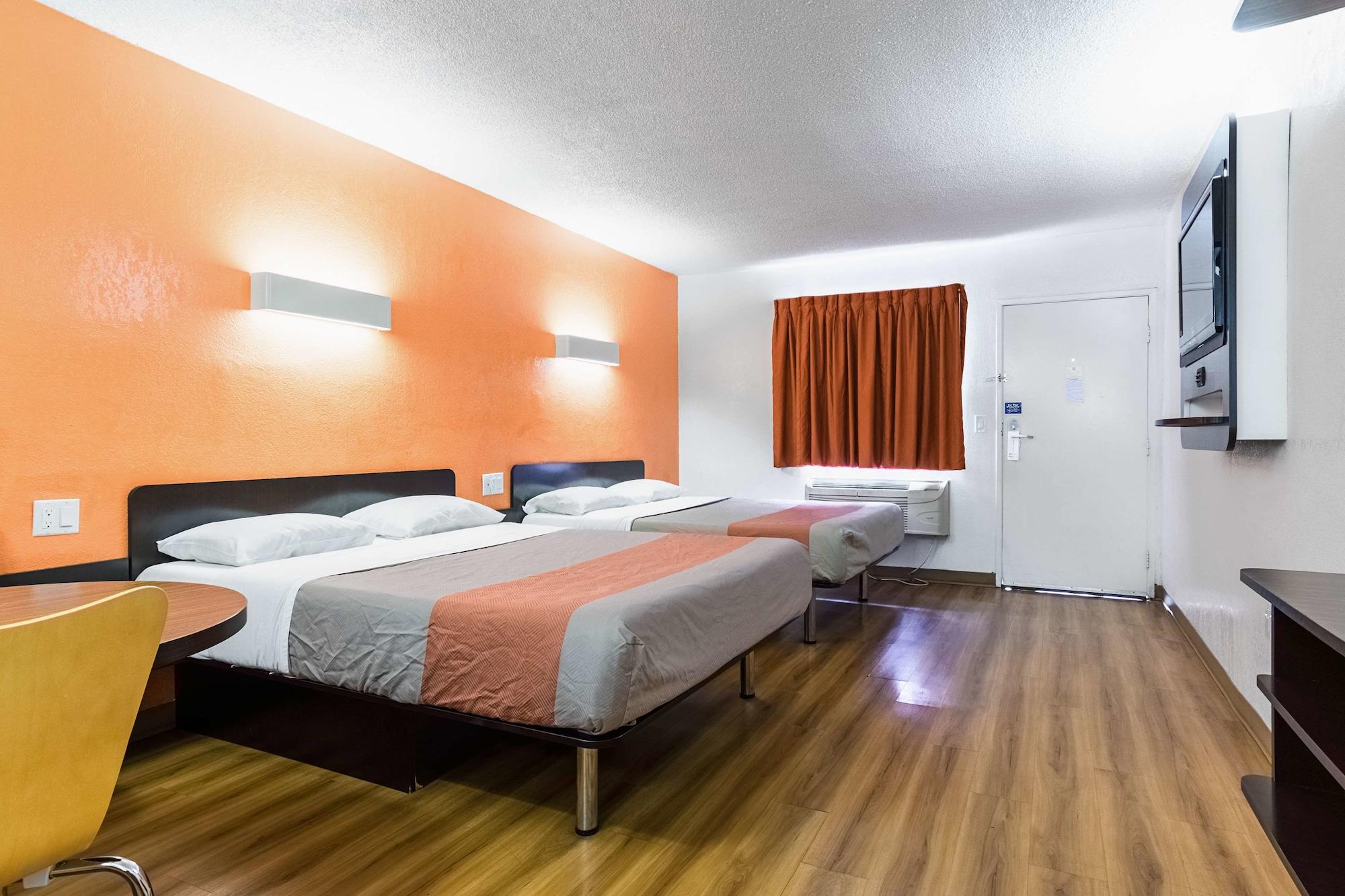 Motel 6-Long Beach, Ca - International City Bagian luar foto