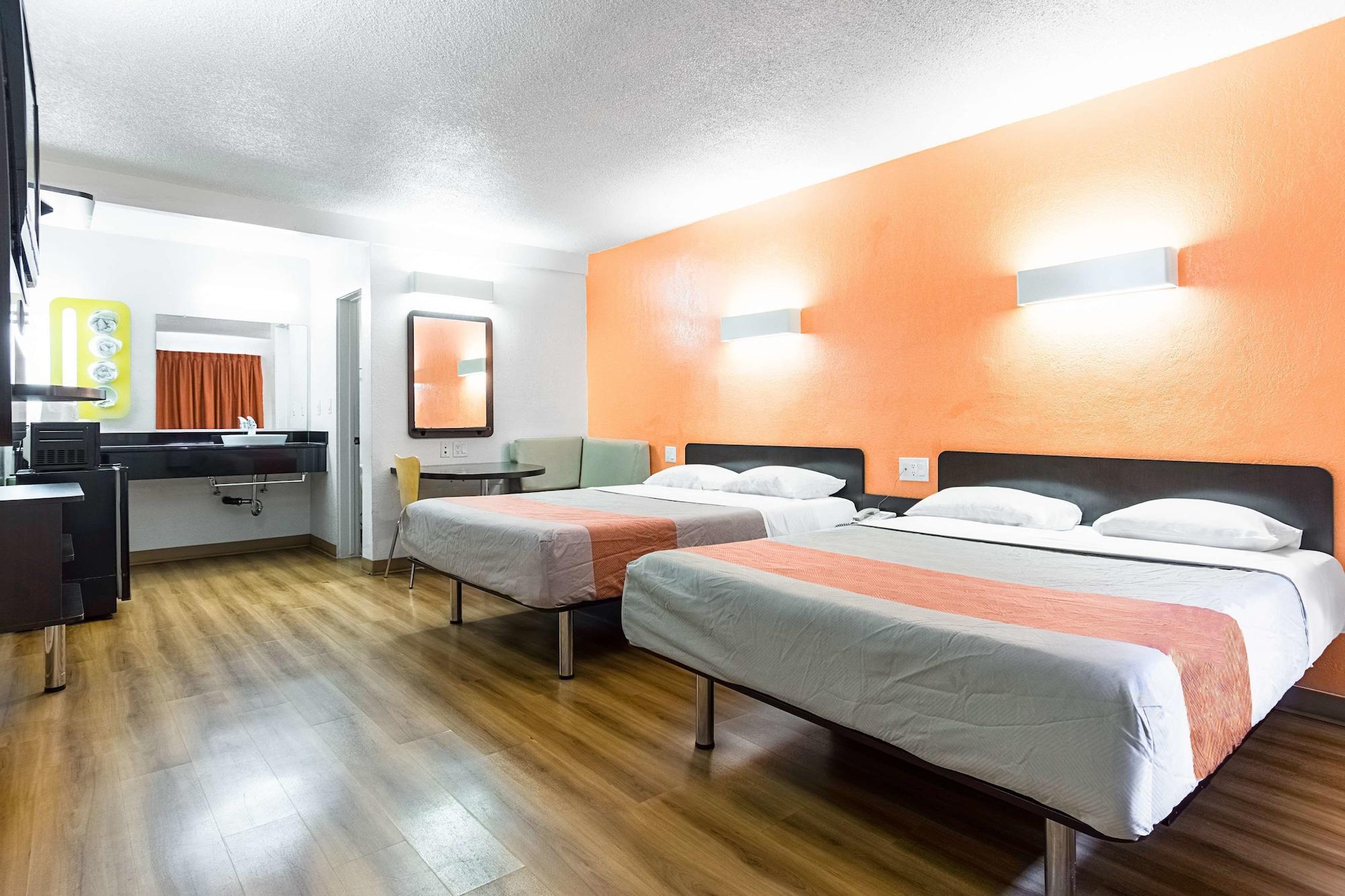 Motel 6-Long Beach, Ca - International City Bagian luar foto
