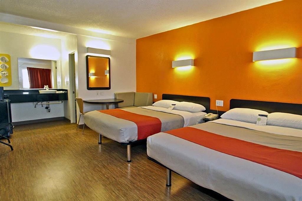Motel 6-Long Beach, Ca - International City Ruang foto