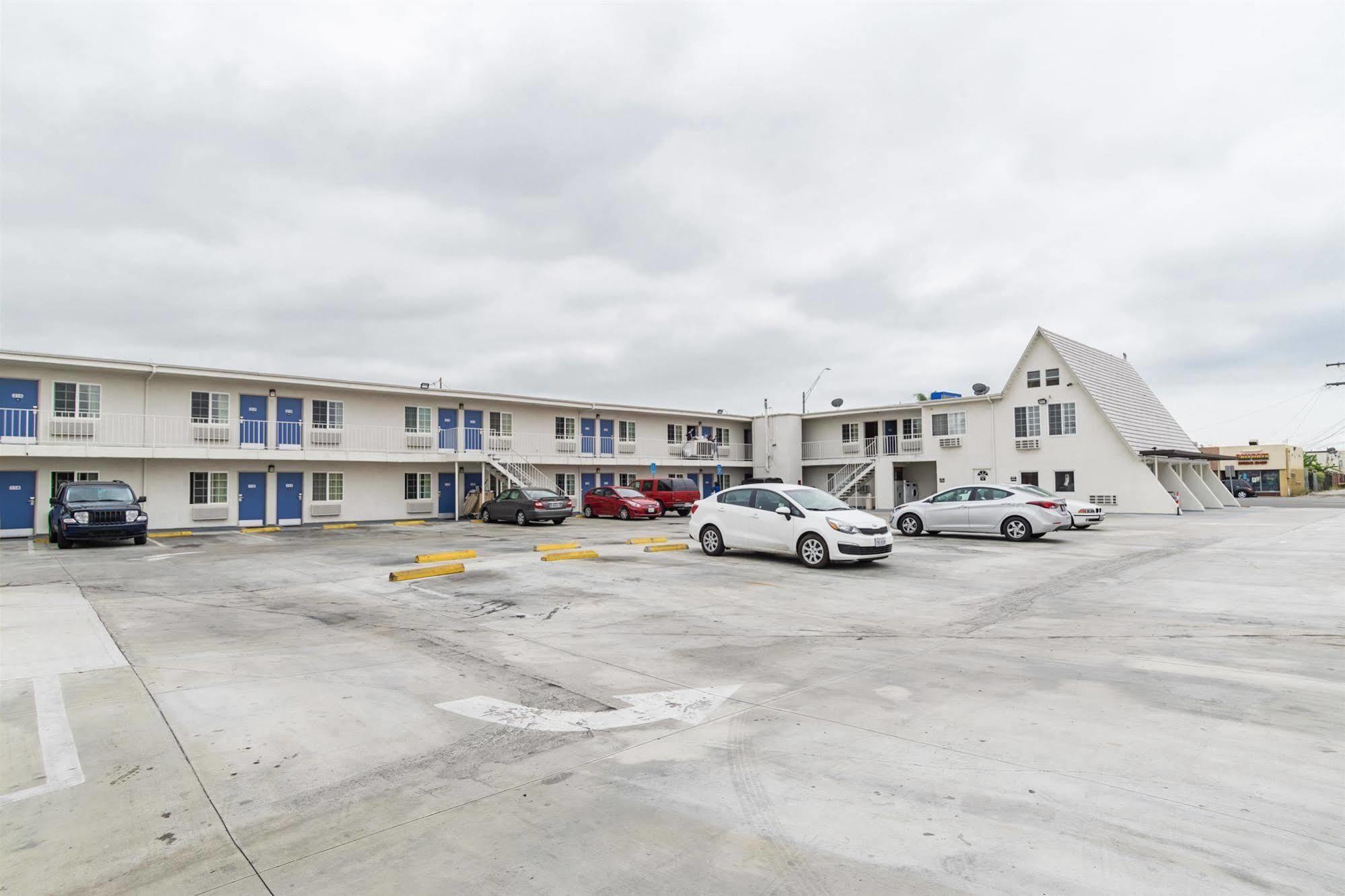 Motel 6-Long Beach, Ca - International City Bagian luar foto