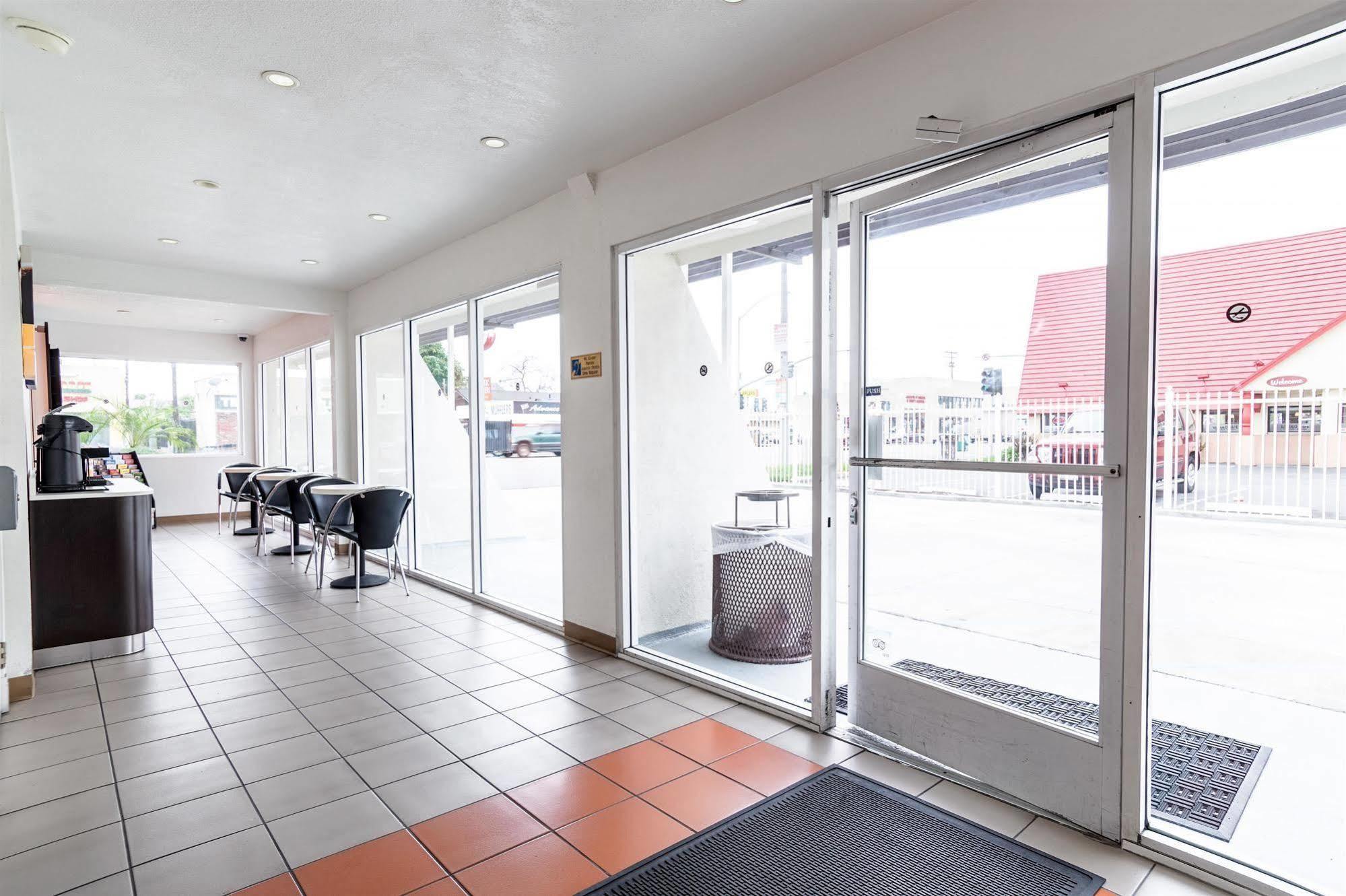 Motel 6-Long Beach, Ca - International City Bagian luar foto